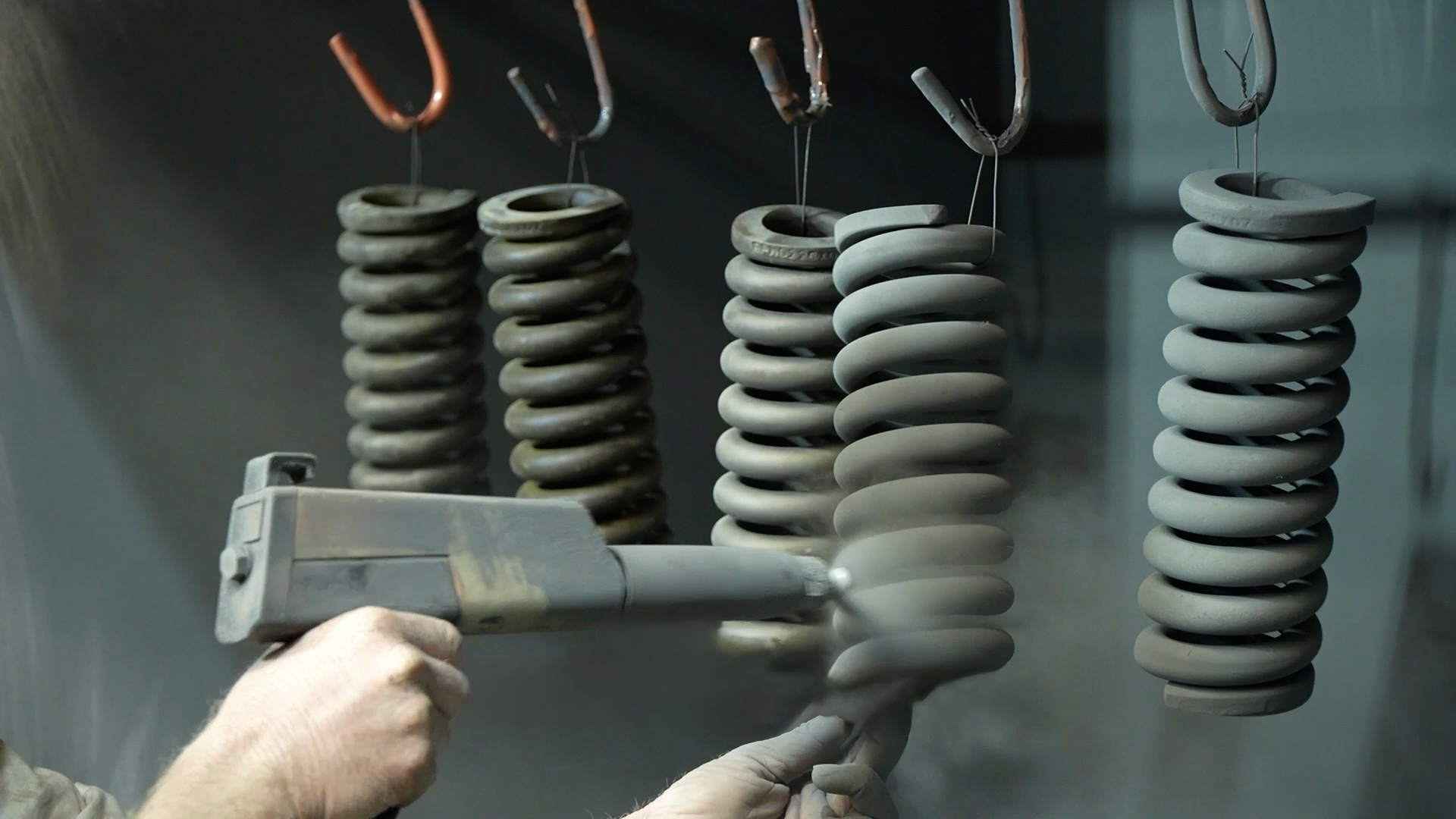 factory-main.00_01_08_34.Still020